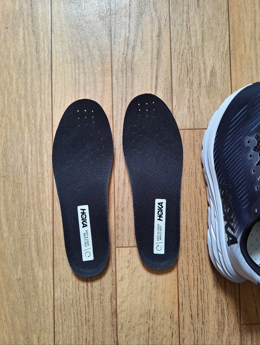 Hoka Rincon 3 Women's Black And White Size 7.5D